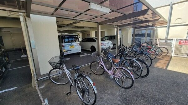 セレス香住ケ丘Ⅱの駐車場