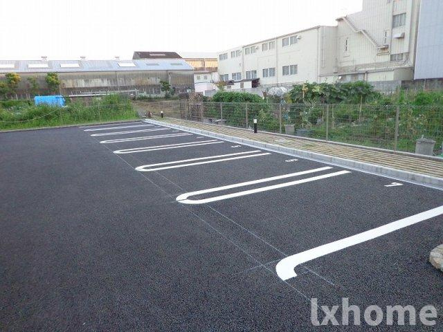 メゾン　ルミエールの駐車場|駐車スペースもあります