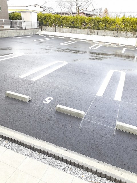 クロス　ザ　リバー　Ⅰの駐車場|駐車場