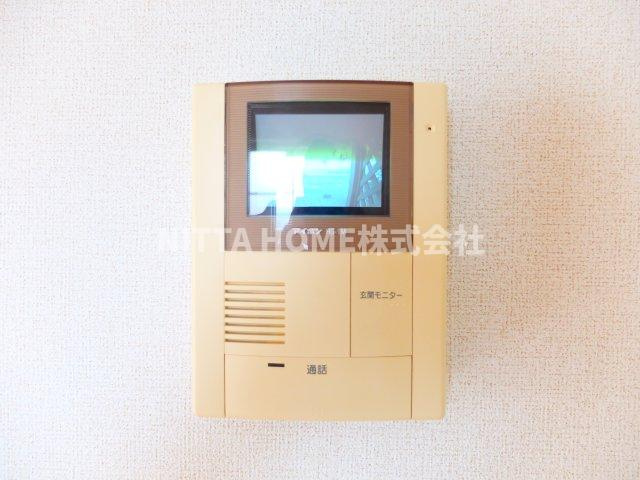 エスポワールシャトー’０６のセキュリティ|顔を見て会話ができるＴＶインターホン◎