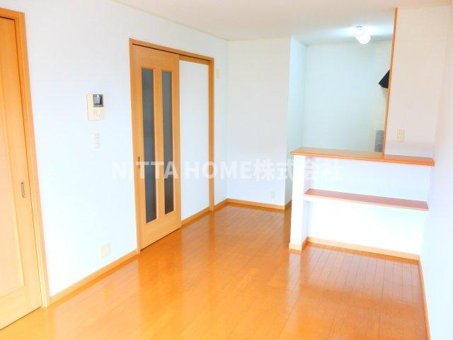 エスポワールシャトー’０６の洋室|カウンター台が付いています♪