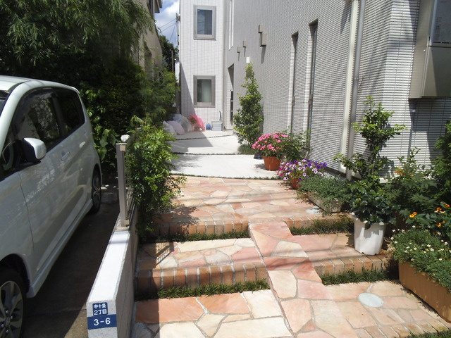 ハックベリーグレイスのロビー|華やかな造りになっております☆