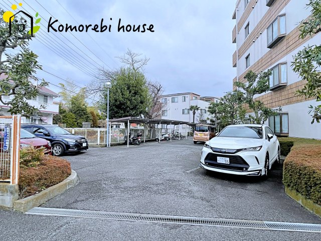 大宮公園ロジュマンの駐車場|26.2.26　撮影済み