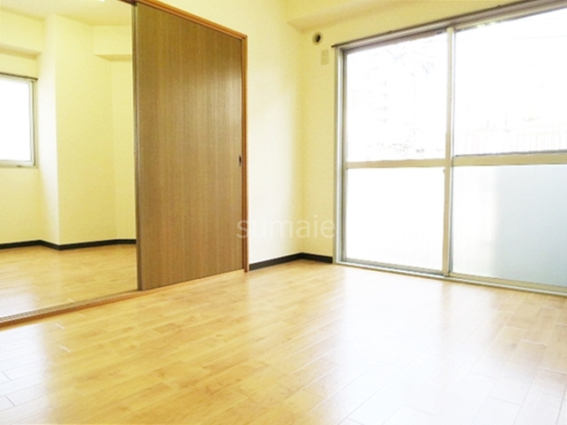 北区赤羽１丁目の賃貸マンションの居間・リビング|明るいお部屋です！