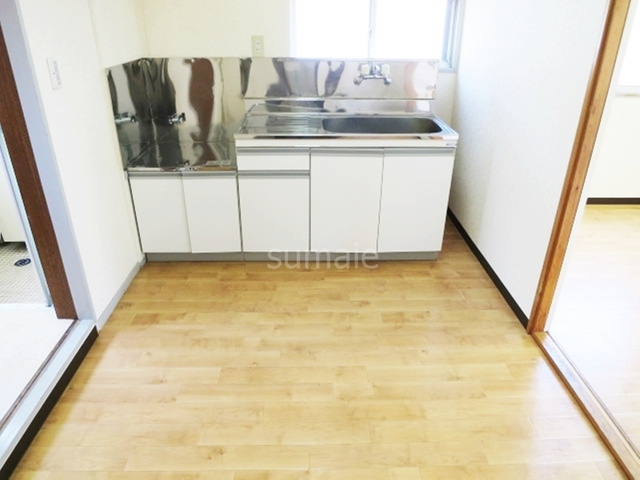 北区赤羽１丁目の賃貸マンションのキッチン|キッチンスペースはこの広さ！窓付きで明るいです！