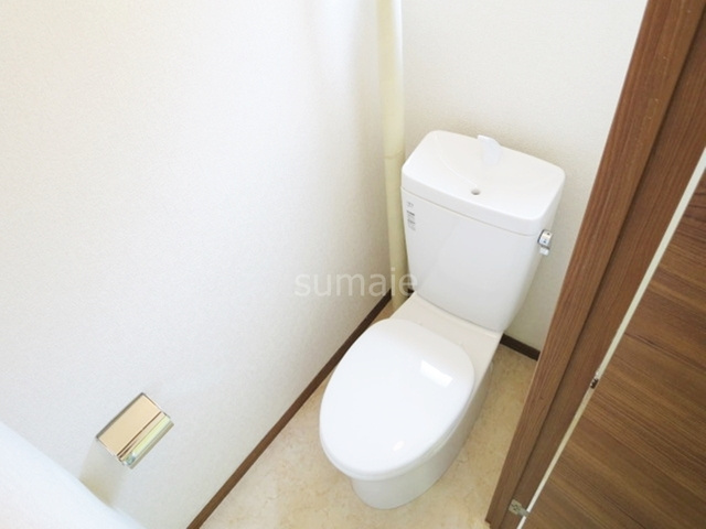 北区赤羽１丁目の賃貸マンションのトイレ|窓付きのトイレです！