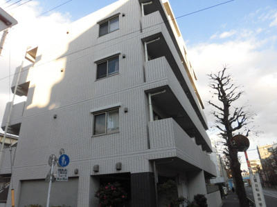 【外観】 | ヴェルト中野上鷺宮 | 鉄筋コンクリート造のがっちりとした建物。
