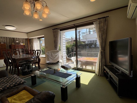 【居間・リビング】 | 伊豆急伊豆高原　戸建