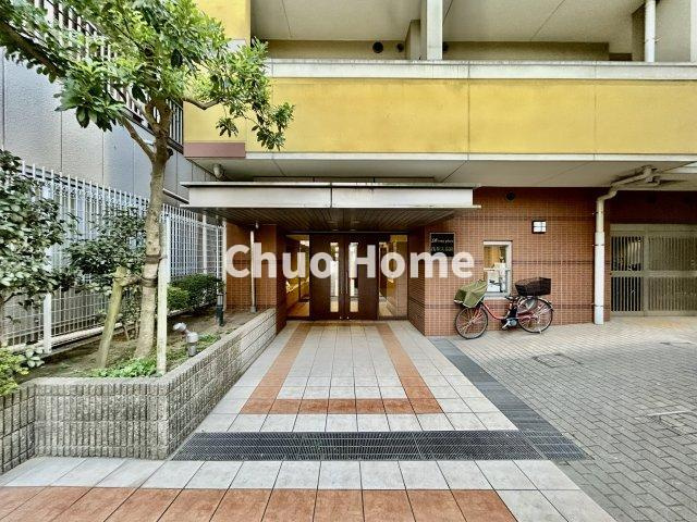 ライジングプレイス浅草弐番館のエントランス|【エントランス】マンションのエントランスは、その物件の印象を決める、顔とも言える場所です。毎日通る場所ですからきれいなのが一番です。