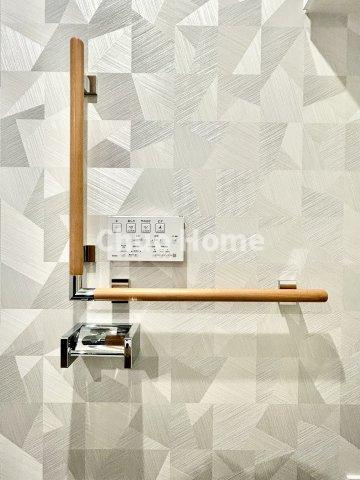 ライジングプレイス浅草弐番館の内装|【ウォシュレット】清潔に使いたいお手洗いには最適な設備です。もちろんウォームレットも標準装備です。