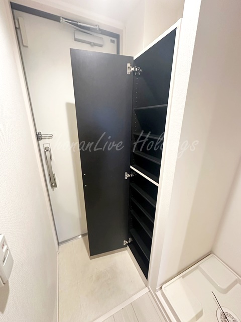 リブリ・日向の玄関|大型シューズボックス完備