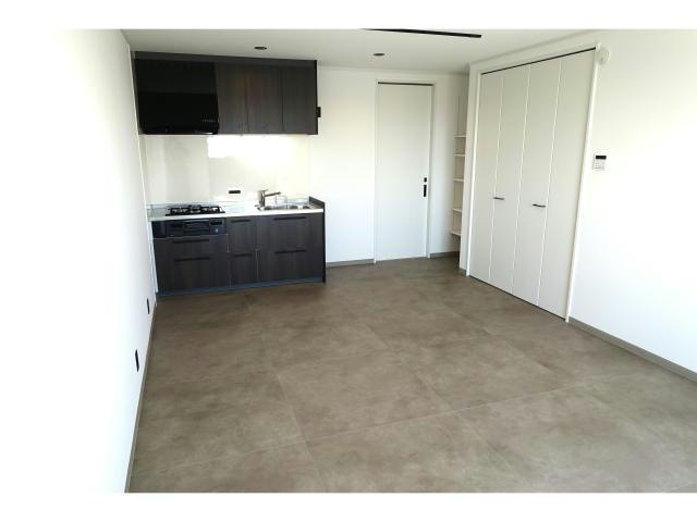 インダストリアル7　Bの居間・リビング|洋室１４帖