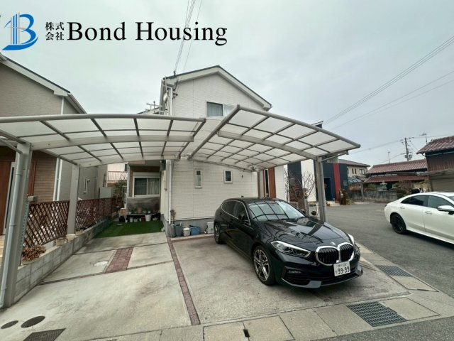 太陽光付き・オール電化住宅・玉津町今津　中古戸建の駐車場