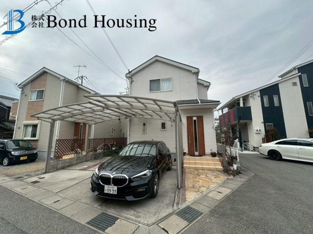 太陽光付き・オール電化住宅・玉津町今津　中古戸建の前面道路含む現地写真