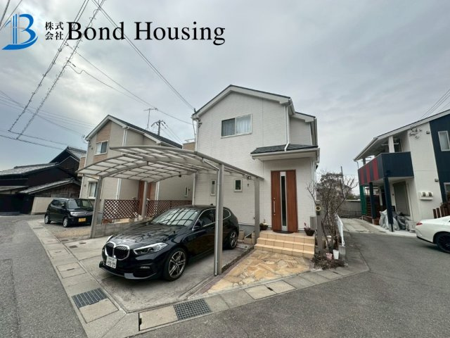 太陽光付き・オール電化住宅・玉津町今津　中古戸建の前面道路含む現地写真