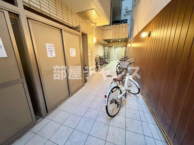 パークサイドメゾン伏見のエントランス