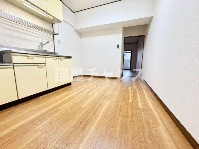 パークサイドメゾン伏見の居間・リビング