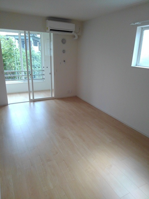 ラ・メゾン　コーチェの居間・リビング|居室・リビング