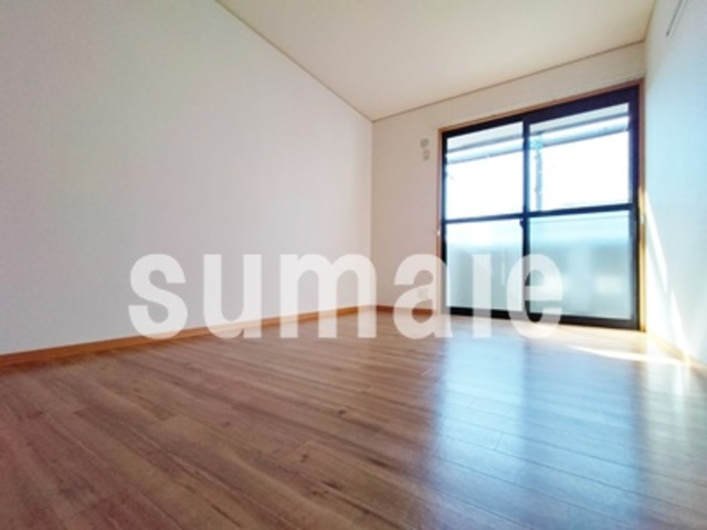 ヴァンクレスト　Cの洋室|明るい洋室です。