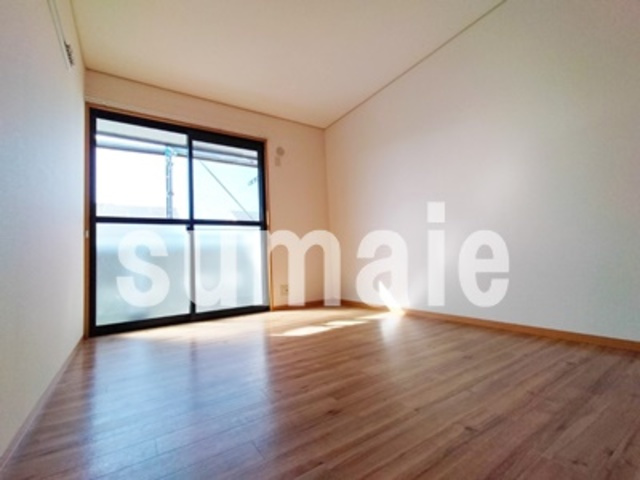 ヴァンクレスト　Cの寝室|明るい洋室です。