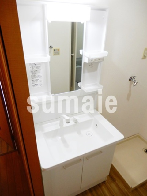 ヴァンクレスト　Cの洗面所|嬉しい独立洗面台です。