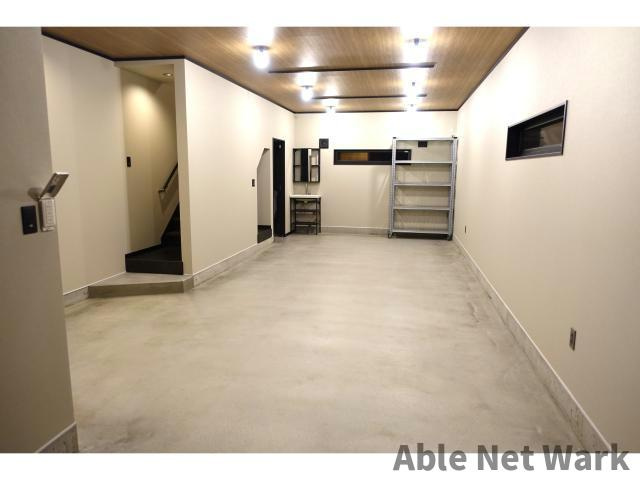 インダストリアル7　Aの駐車場|ガレージ