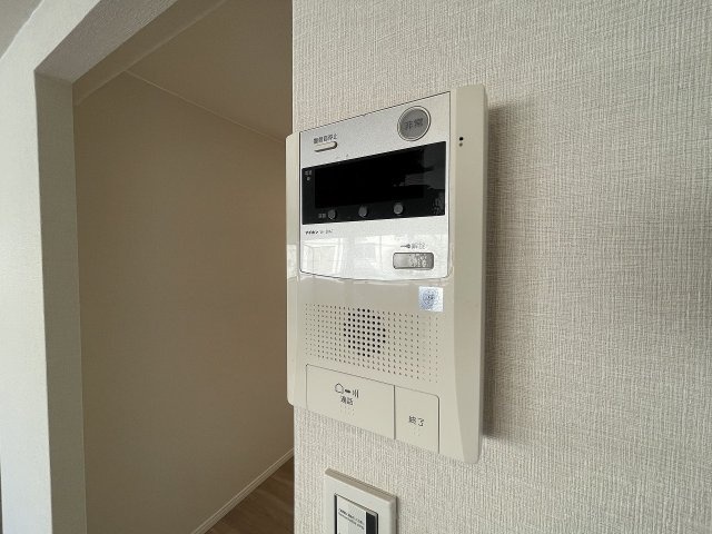 【居間・リビング】 | サーパス和光 | インターホン新規交換済