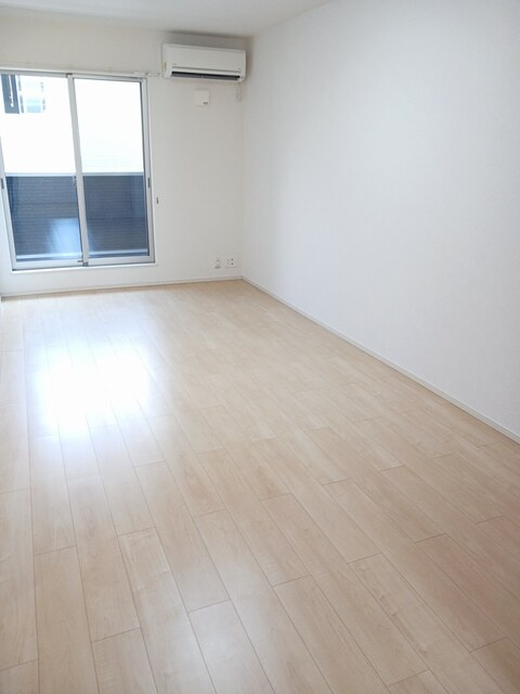 ヴィラ・ルピナスⅡの居間・リビング|居室・リビング