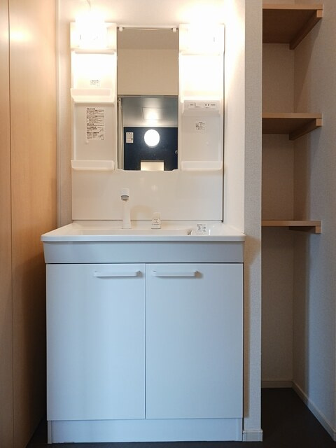 ヴィラ・ルピナスⅡの洗面所|洗面所