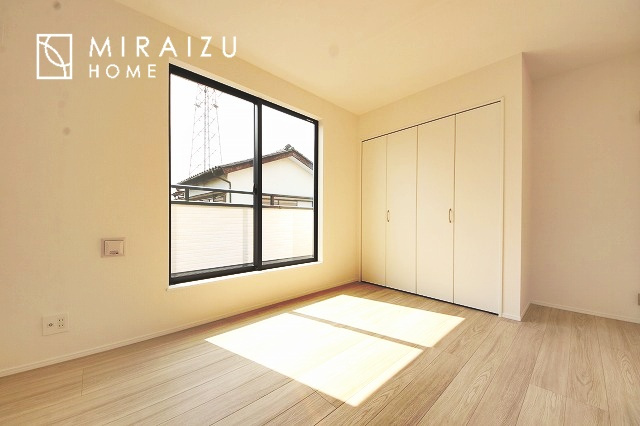 【玄関】 | いってきます♪ただいま♪明るい声が聞こえてきそうな玄関。ナチュラルなカラーがとても清潔感のある造りです♪