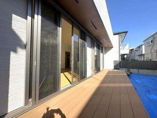 ◆小竹町1丁目のその他|広々としたウッドデッキ付♪