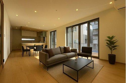 ◆小竹町1丁目の居間・リビング|※家具と照明はイメージです
日差しがうれしいリビング♪ ご家族みんなで食事をする大切な場所となります。