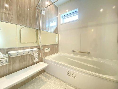 ◆小竹町1丁目の浴室|広々とした１坪のユニットバス