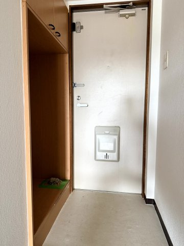 シティコア舞子の玄関