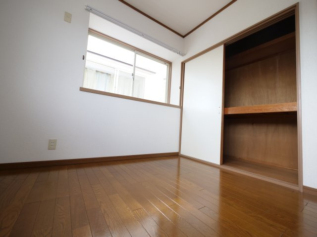 メゾネット花尻の収納