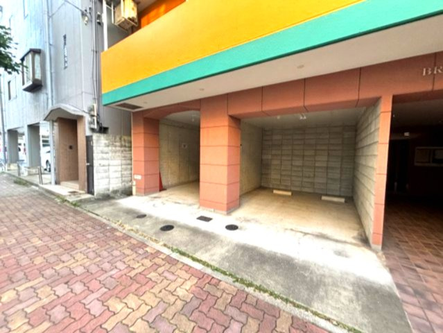 ブロスコート六甲Ⅱの駐車場