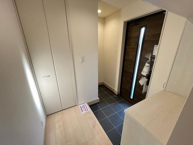 リーブルガーデン第２下野緑　新築一戸建ての玄関