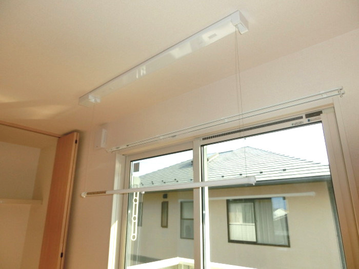 ファースト ステージの内装|室内物干しがあります。