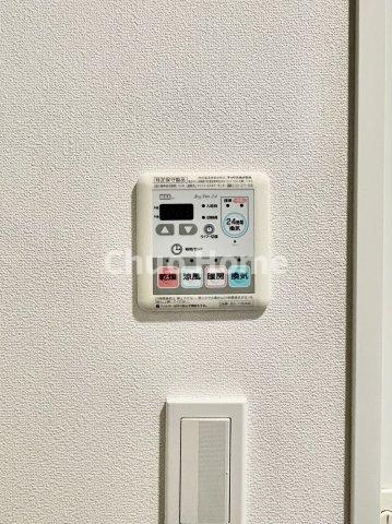 BELISTA押上駅前の内装|【浴室乾燥機】暖房・冷風・換気・乾燥が可能です。毎日を快適に過ごせるうれしい機能が揃っています。雨の日の洗濯物も安心です。