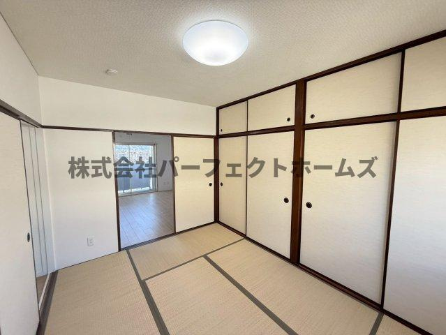 香里ヶ丘日東マンションD棟の和室|和室があると落ち着いた雰囲気になりますね