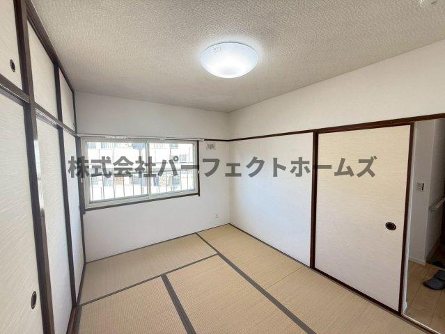 香里ヶ丘日東マンションD棟の和室|和室です