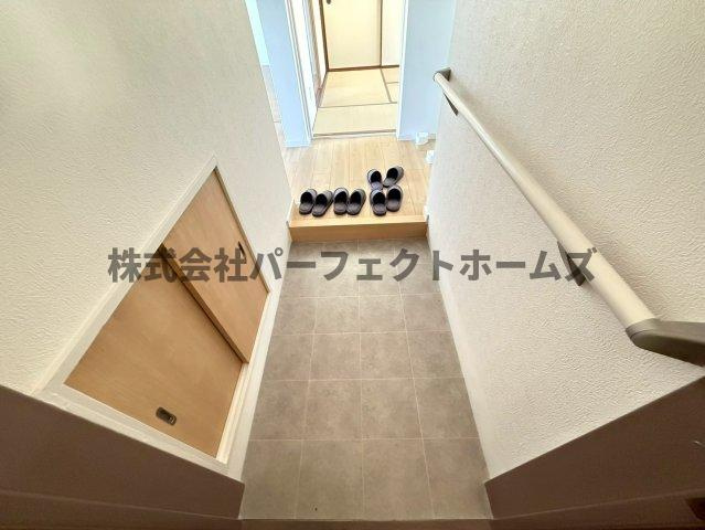 香里ヶ丘日東マンションD棟の玄関|シンプルで使いやすい玄関です