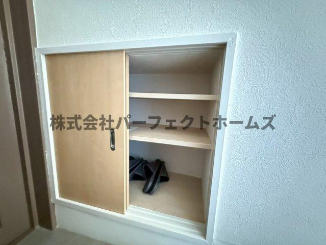 香里ヶ丘日東マンションD棟の収納|小物を収納するのに便利です