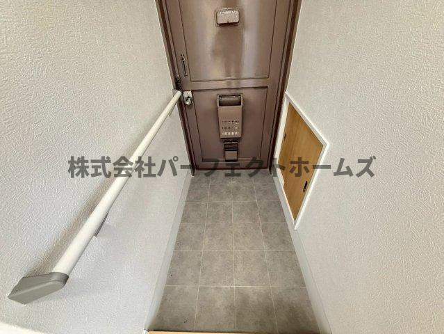 香里ヶ丘日東マンションD棟の玄関|落ち着いた玄関です