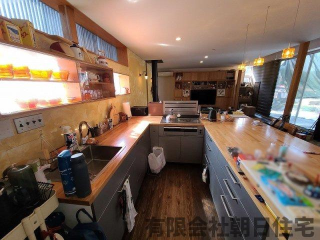 【キッチン】 | 玉湯町玉造中古戸建 | 日も入る明るいキッチンです