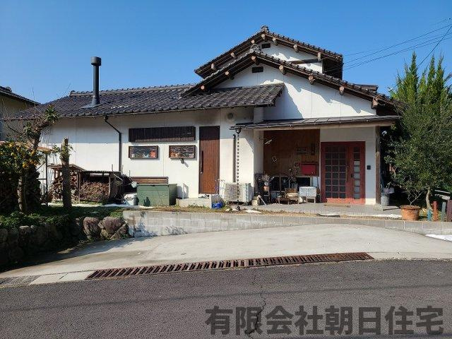 【外観】 | 玉湯町玉造中古戸建 | 煙突のある素敵な外観です