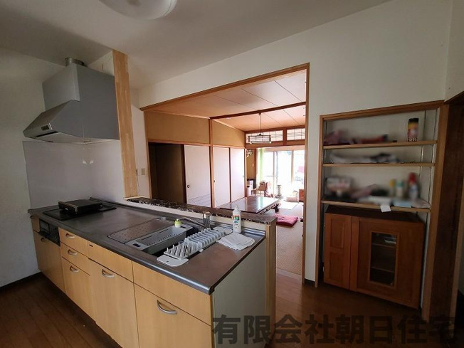 【キッチン】 | 玉湯町玉造中古戸建 | 和室横のキッチンです