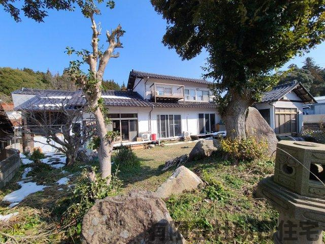 【庭】 | 玉湯町玉造中古戸建 | お庭の付いた物件です