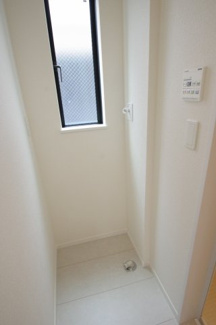 【ランドリースペース】 | 【仲介手数料無料！！】府中市日新町3丁目　新築戸建て（全16棟）F号棟　5530万円