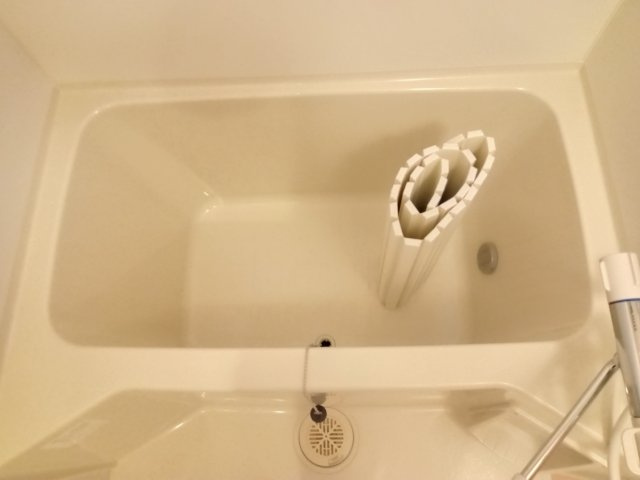 府中市府中町１丁目のアパートの浴室